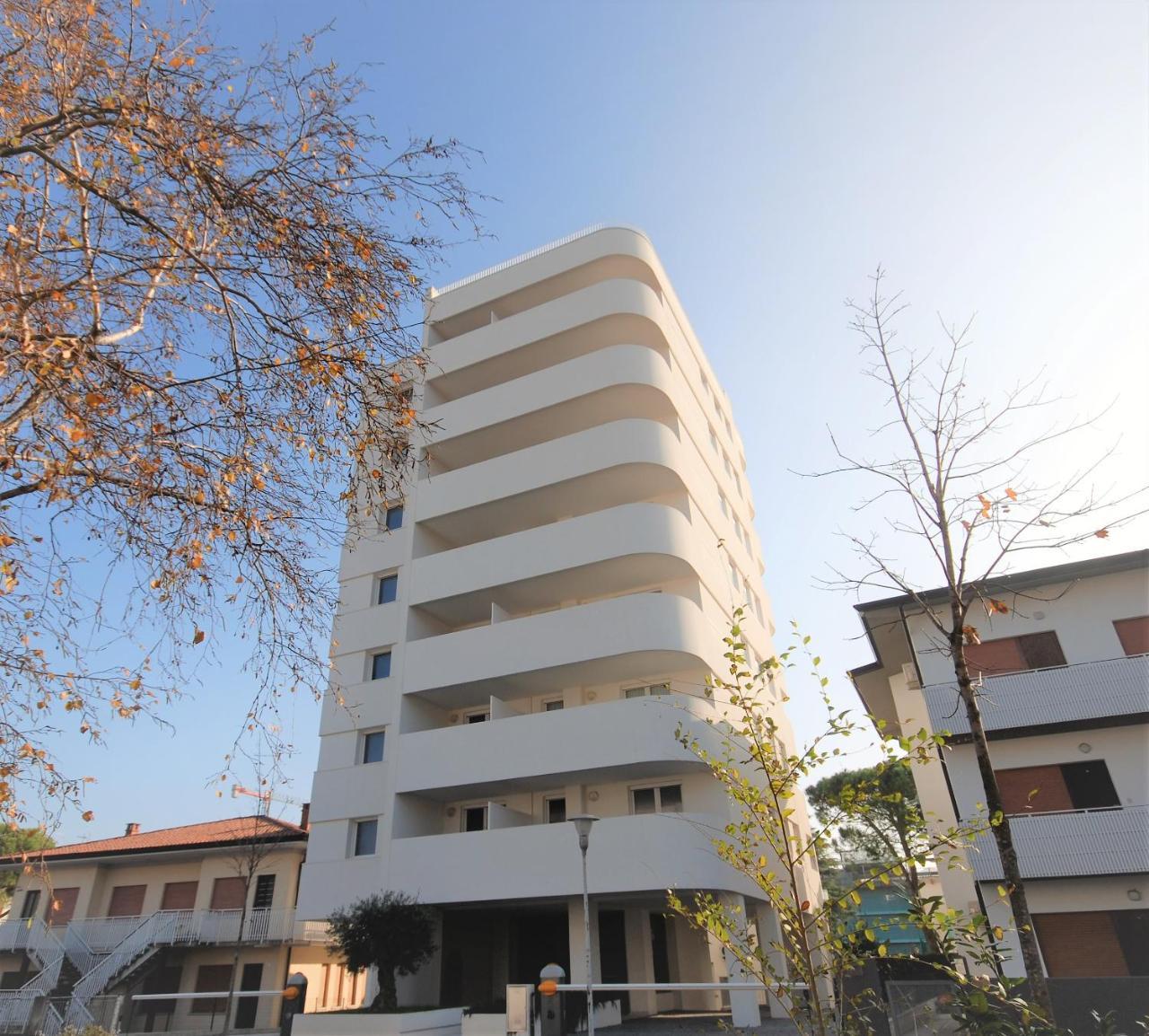 Appartamenti Torre Bianca Lignano Sabbiadoro Exterior photo
